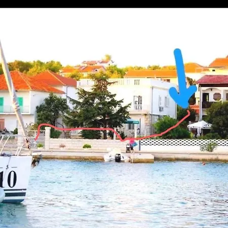 Lovely Flower Small House For Two By The Sea Appartamento Jezera