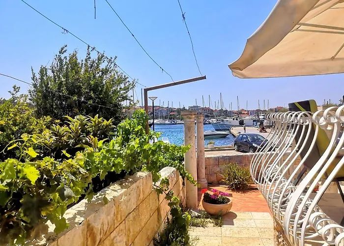 Lovely Flower Small House For Two By The Sea Appartement