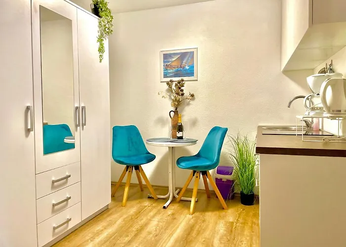 شقة Lovely Flower Small House For Two By The Sea *