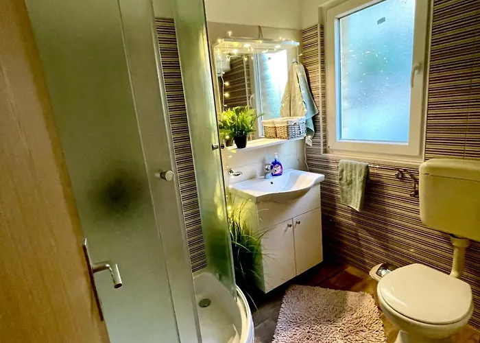 Lovely Flower Small House For Two By The Sea